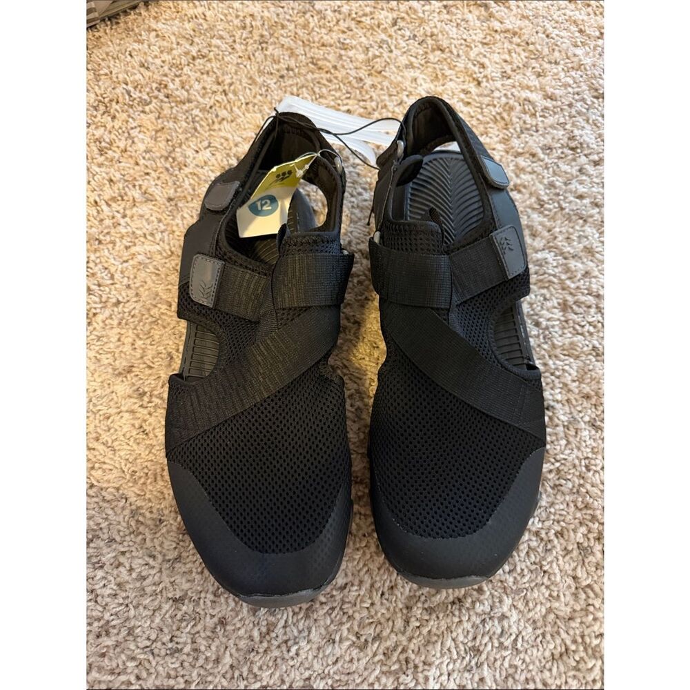 NWT All In Motion Men's Black Water Shoes 12